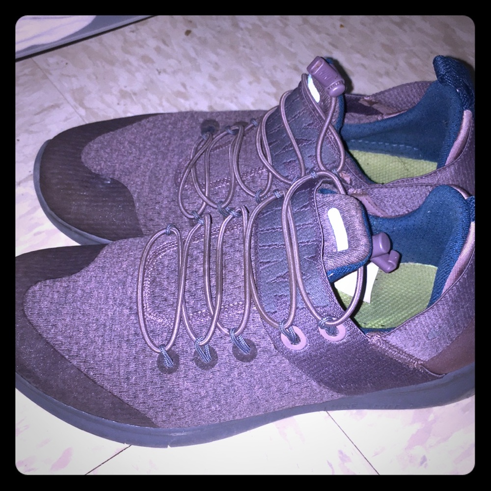 women’s nike sneakers